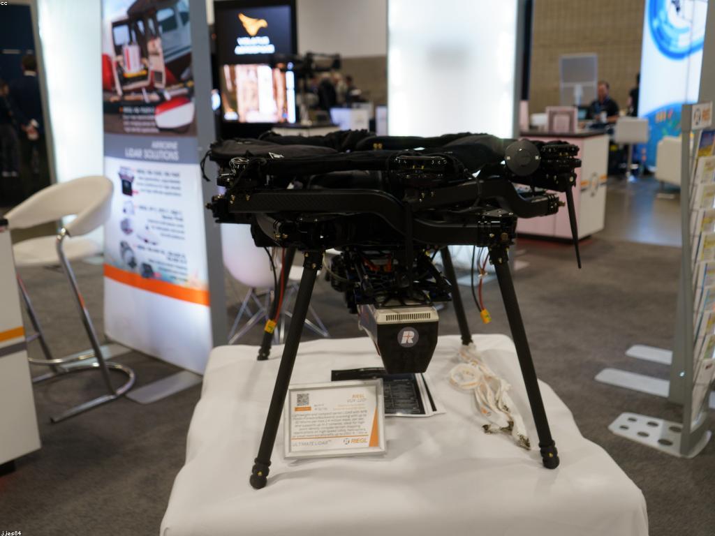 មន្ត្រី និង ពត៌មាន: ការប្រឈមនិងឱកាស